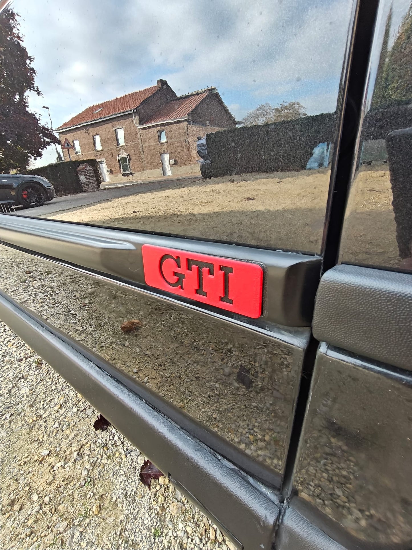 VW Golf / Jetta MK2 door trim emblem