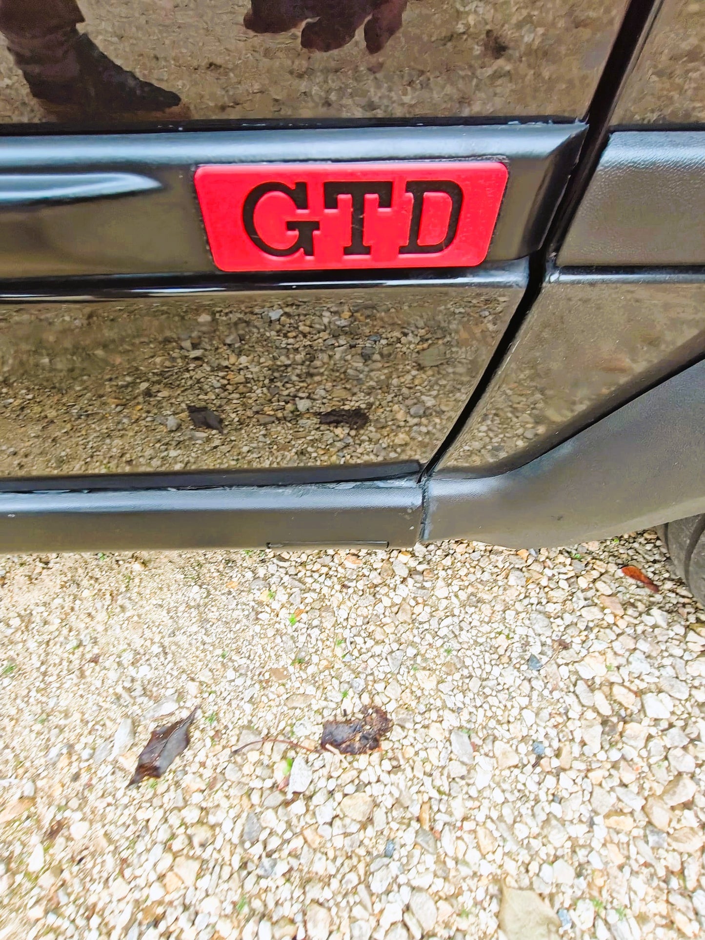 VW Golf / Jetta MK2 door trim emblem