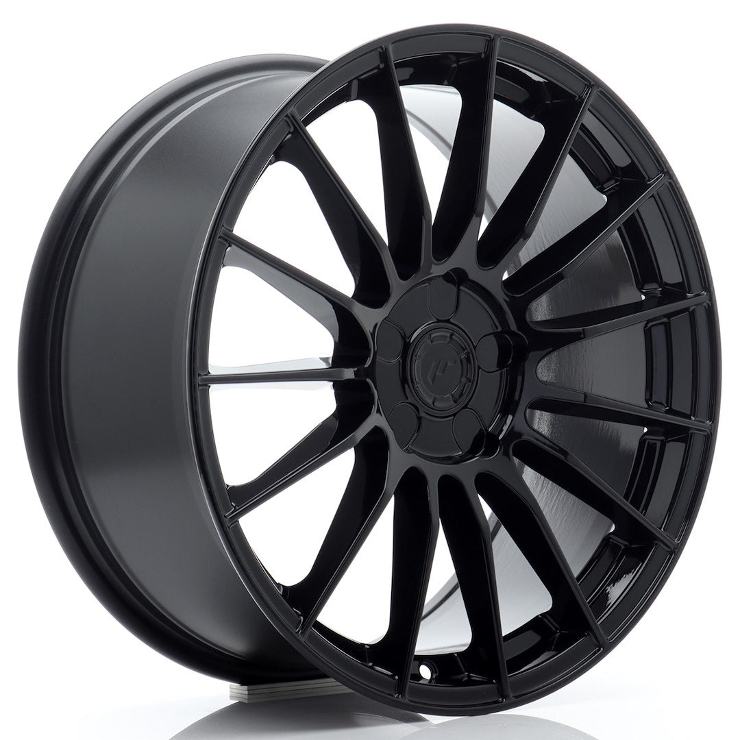 SL05 18x8.5 ET20-45 Custom PCD Glanzend Zwart