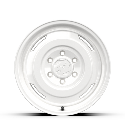 Fifteen52 Analog HD 16"