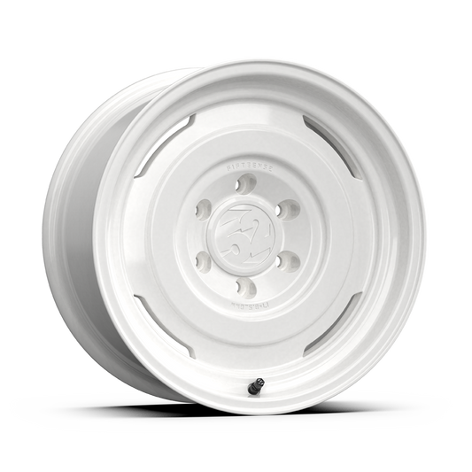 Fifteen52 Analog HD 16" Classic White