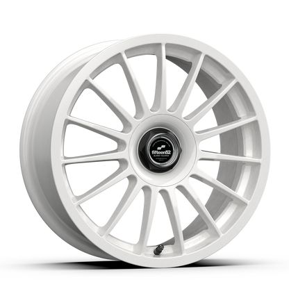 Fifteen52 Podium 17"
