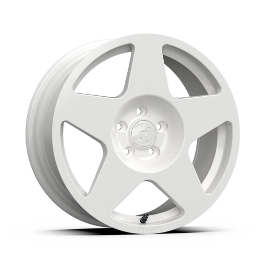 Fifteen52 Tarmac (TÜV) 18" Rally White