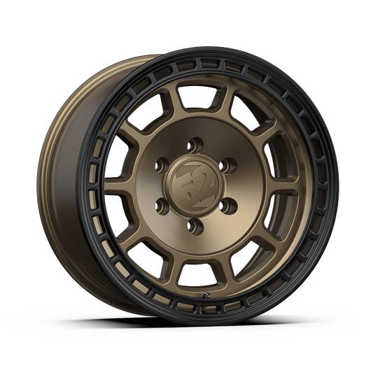Fifteen52 Traverse HD 17" Bronze